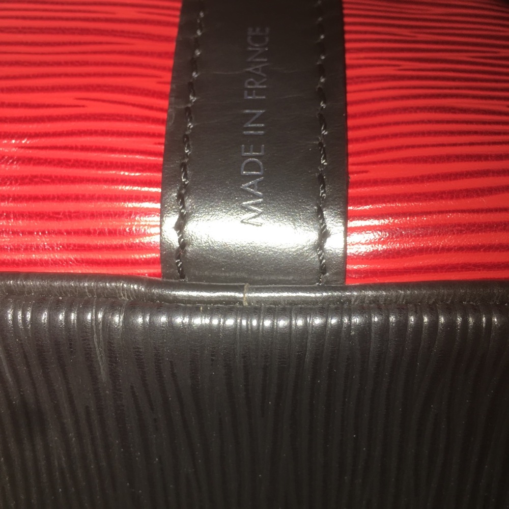 Authentic Louis Vuitton Bag! - Picture 2 of 8